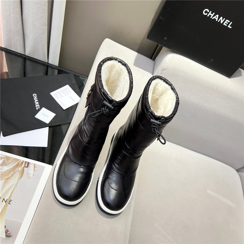 Ch**el leather shearling snow boots