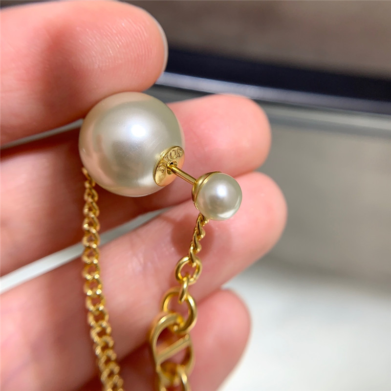 D10r cd chain tassel earrings