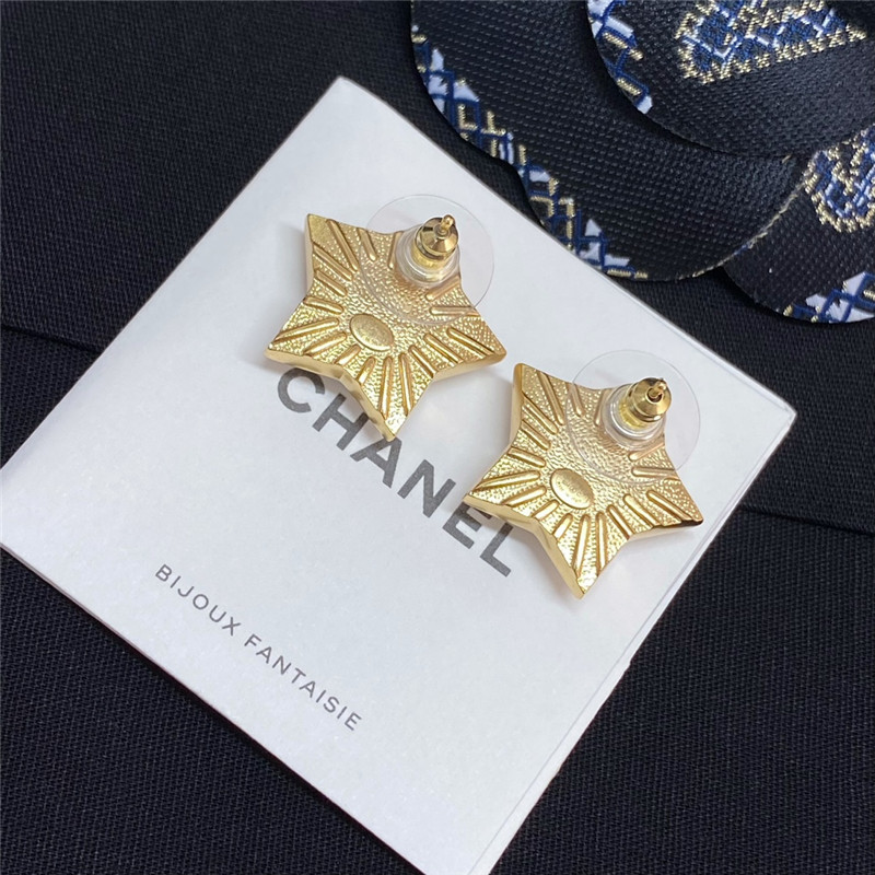 ch**el star D1am0nd ch**el stud earrings