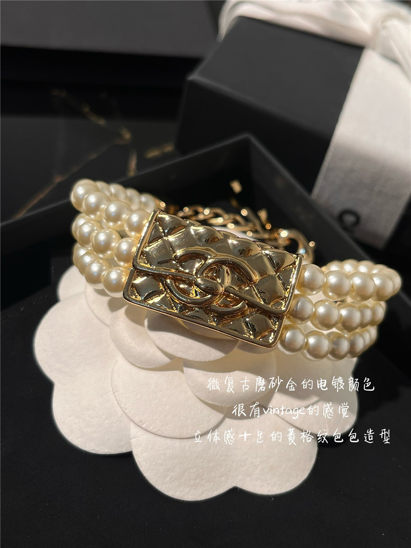 Ch**el classic logo pearl bracelet