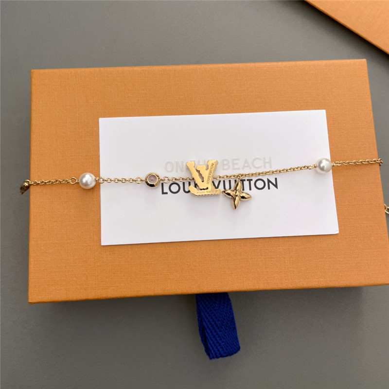 l0vis Vvtt0n lv pearl clover bracelet