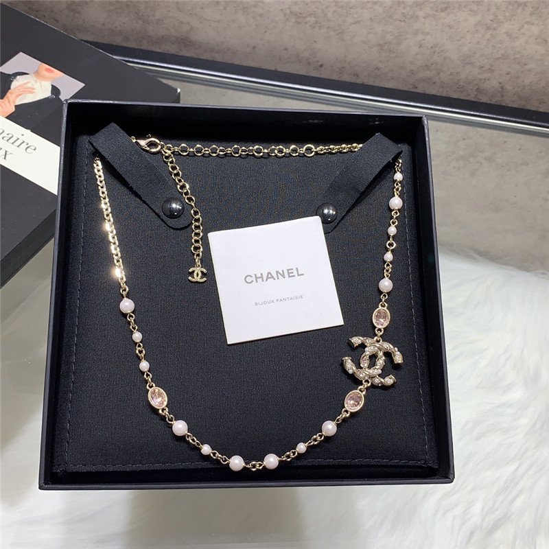Ch**el pearl twist necklace