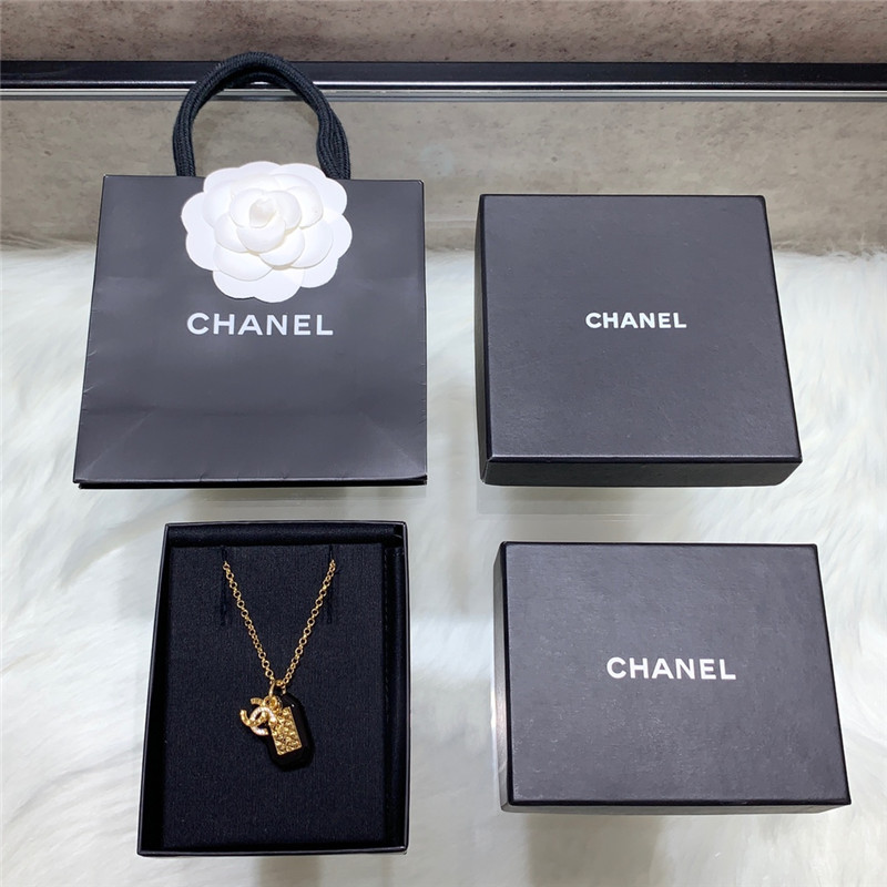 Ch**el round acrylic necklace