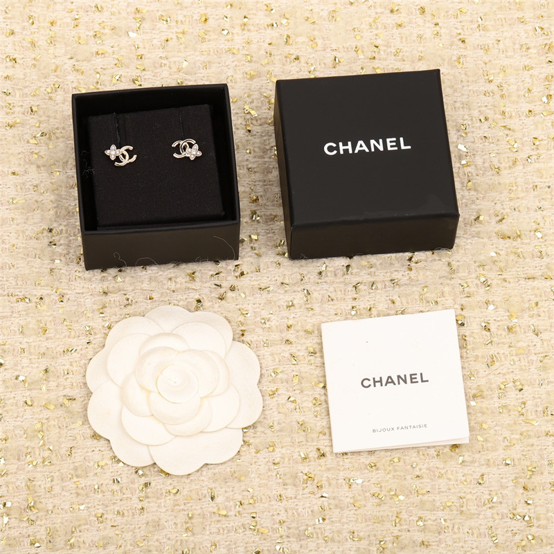Chanel small flower double C earrings