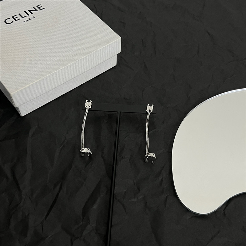 Ce1i*e new earrings