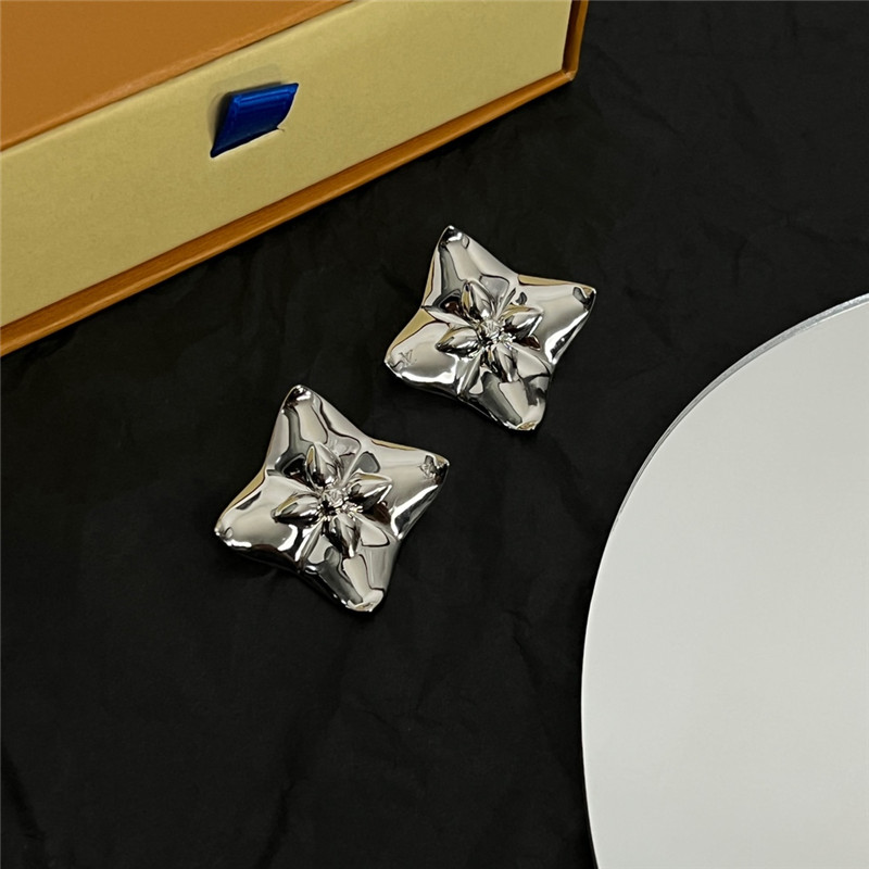 l0vis Vvtt0n lv new earrings