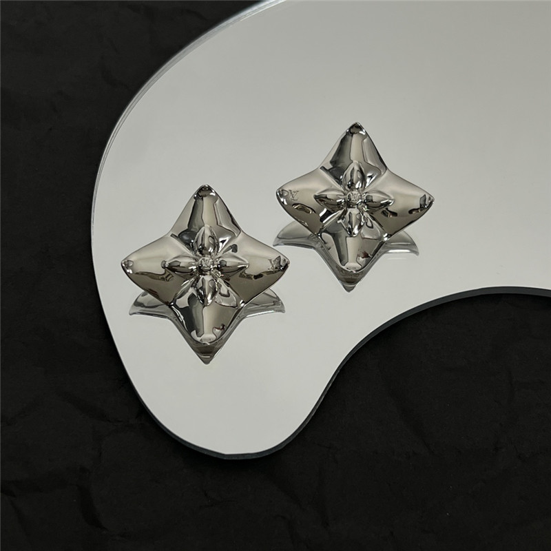 l0vis Vvtt0n lv new earrings