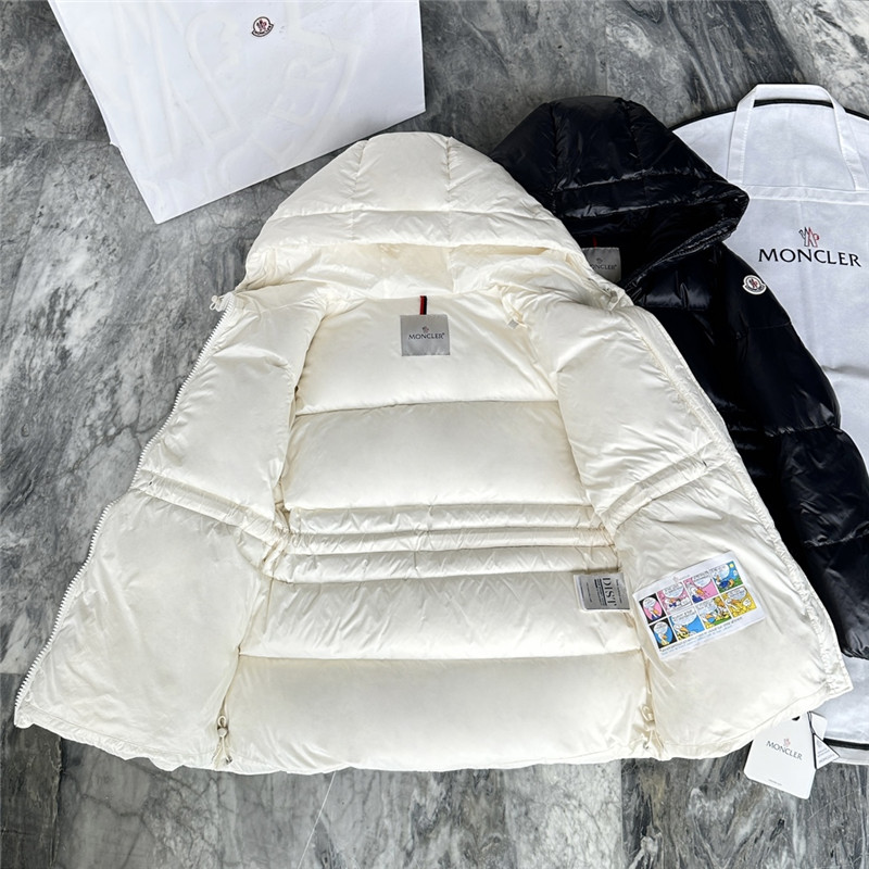 Moncler Taleve series hooded waist goose down jacket