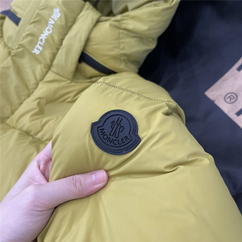 Moncler black label Jarama short down jacket