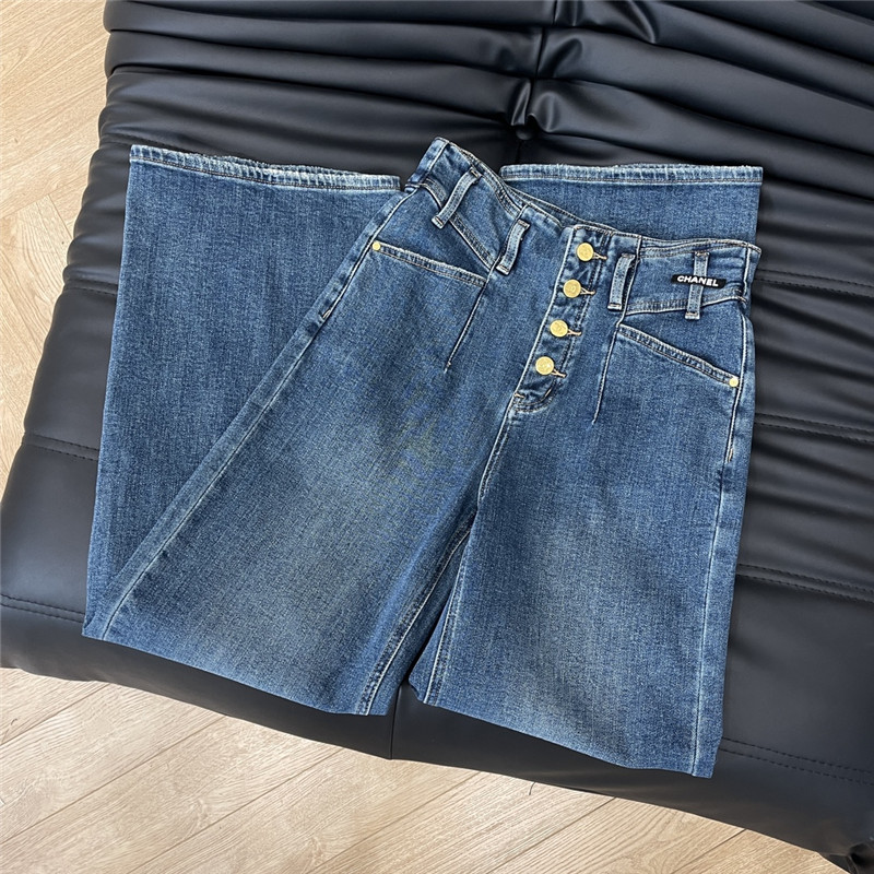 Ch**el buttoned high waist jeans