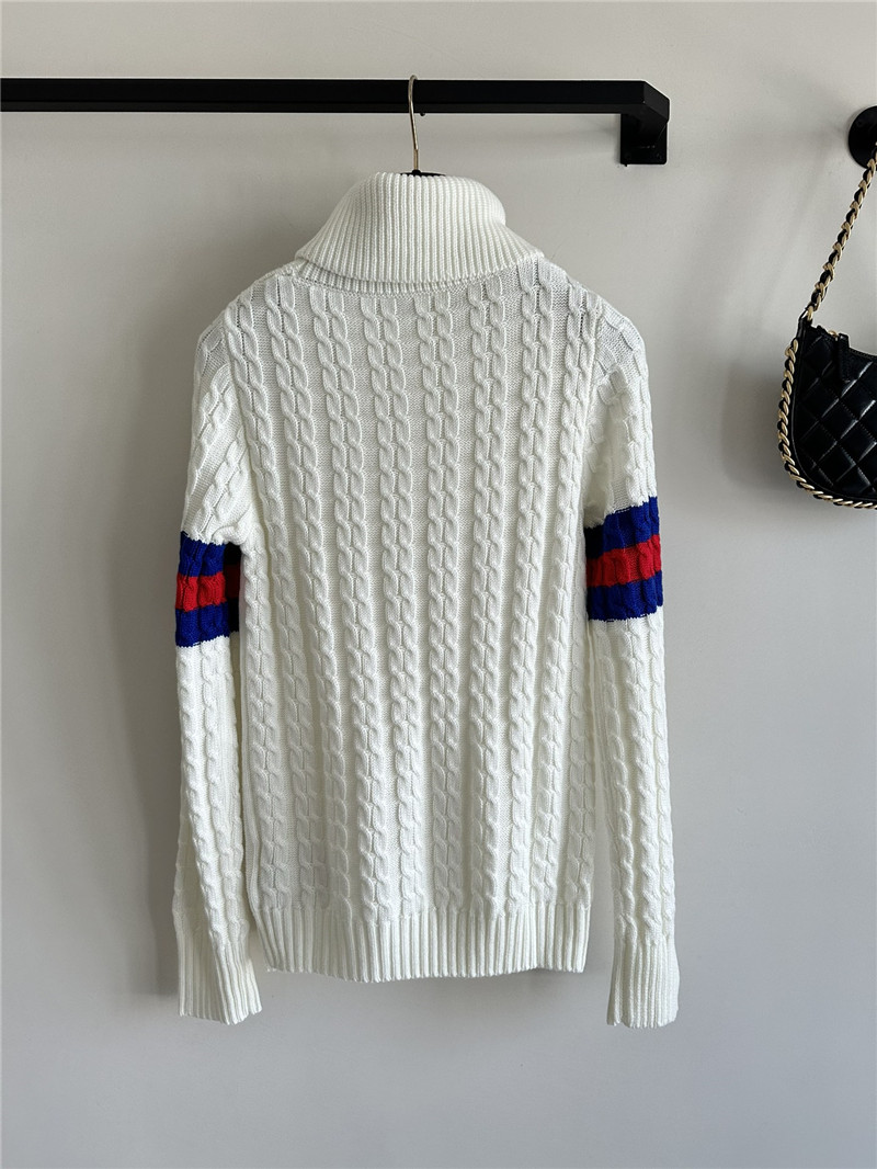 Gvc*1 high collar cable sweater