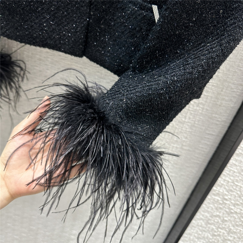 Va1e*ntin0 feather sleeve glossy black tweed coat