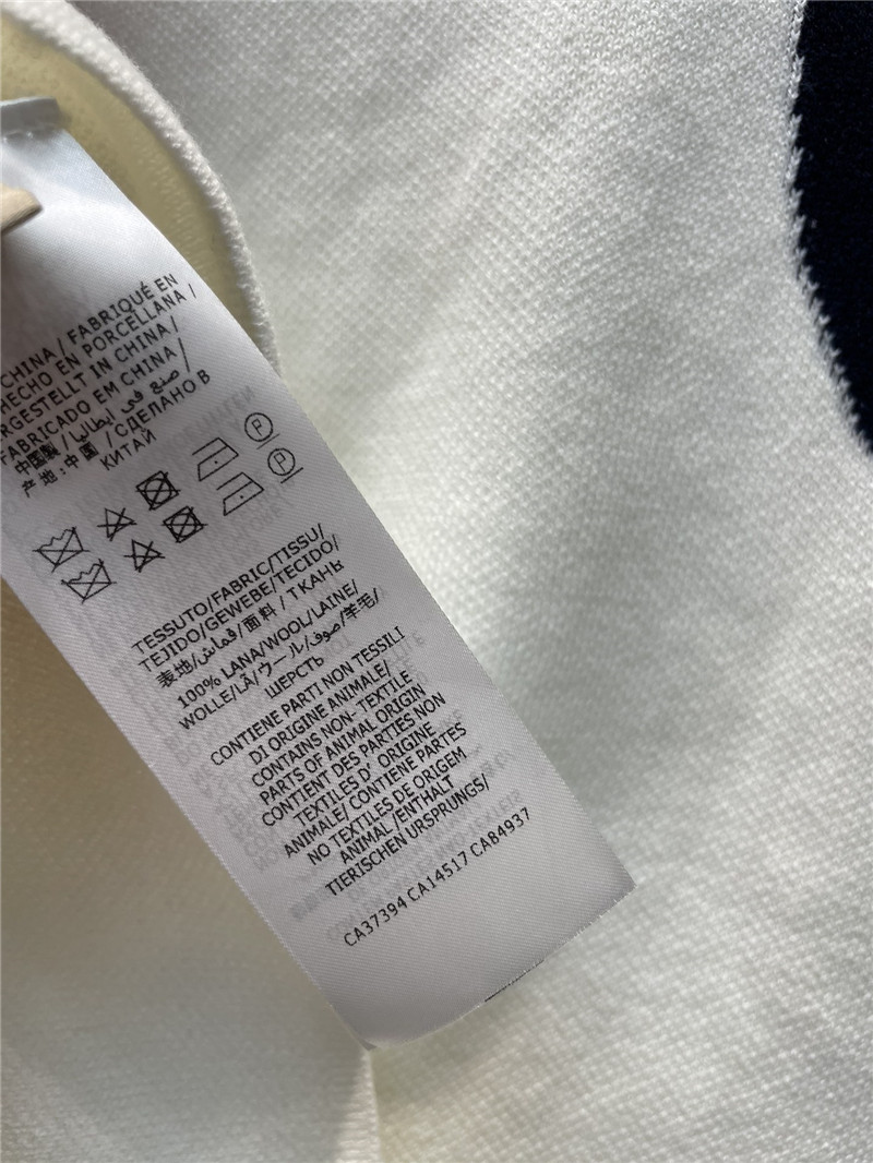 Gvc*1 turtleneck knitted sweater