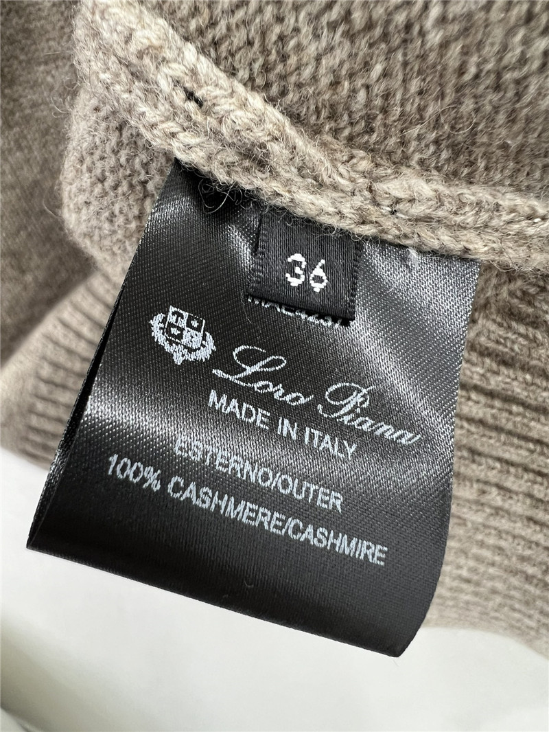 L0r0 P1ana stand collar cashmere sweater beige