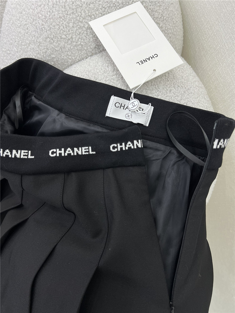 Ch**el waistband letter logo web pleated skirt
