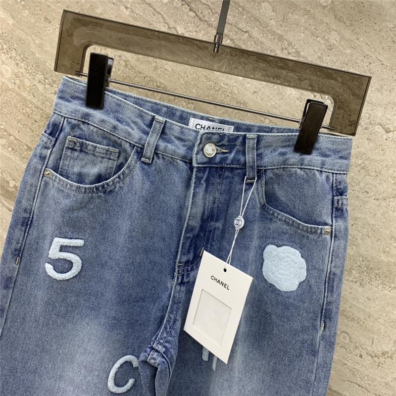 Ch**el towel embroidered logo jeans