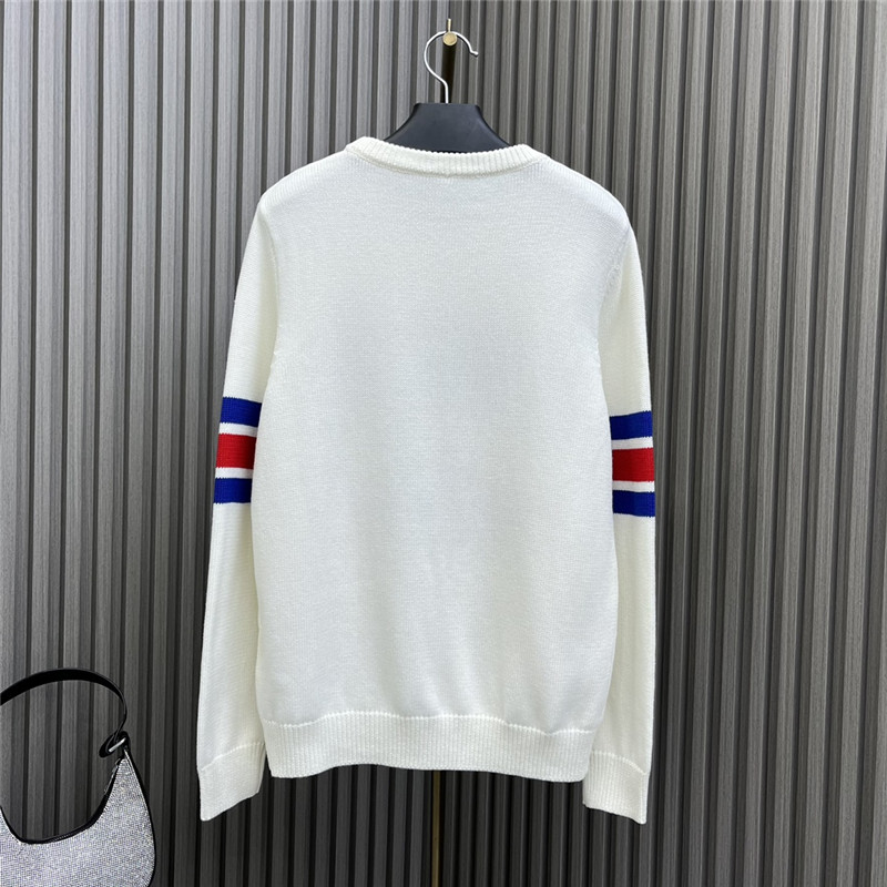 Gvc*1 logo colorblock knit sweater