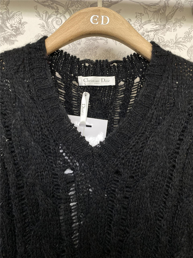 D10r v-neck navy knit vest