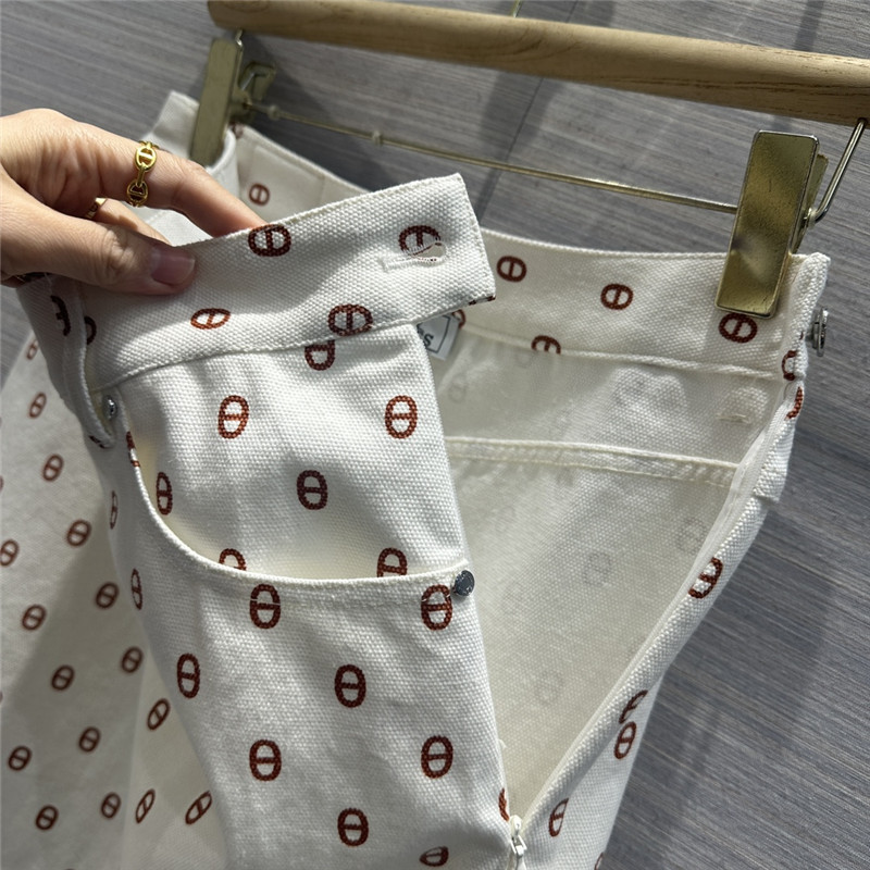 H**me5 new color pig nose logo denim skirt