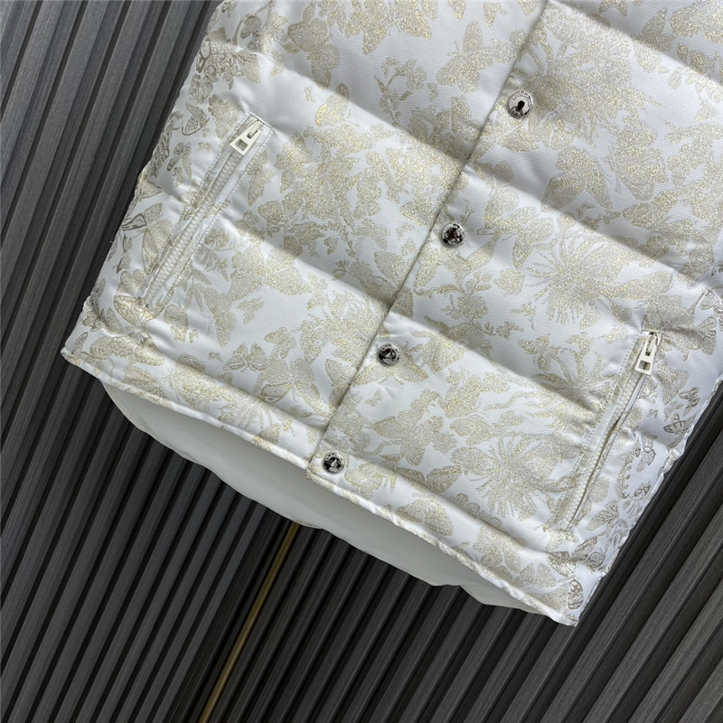 D10r jacquard down vest