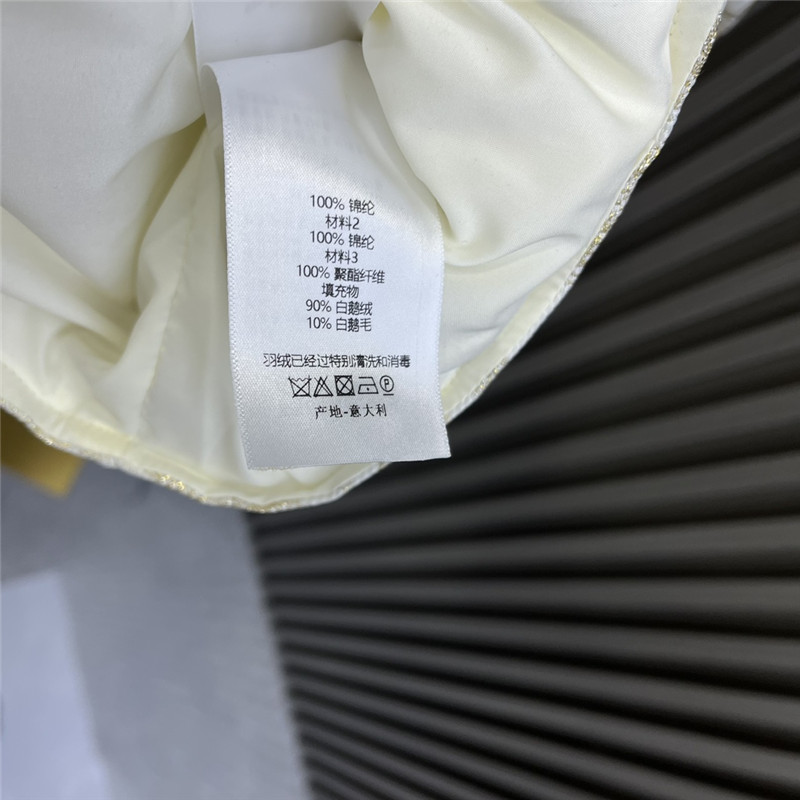 D10r jacquard down vest