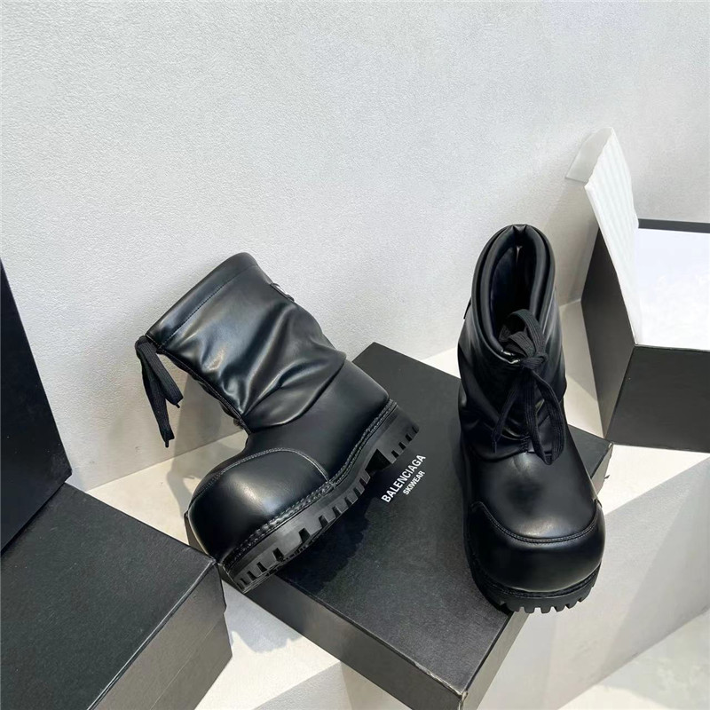 Ba1en*iaga alaska boots black