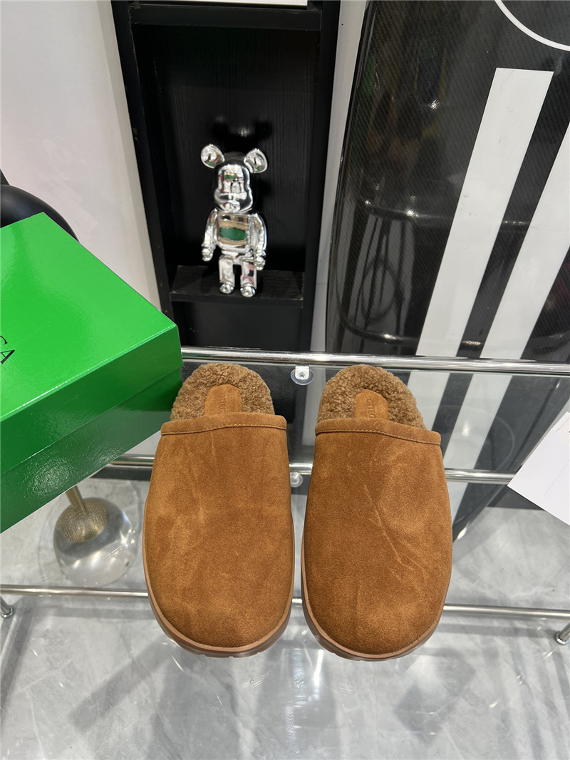 b0tt*ga Ven*ta round toe snow boots fur slides