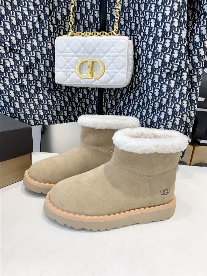 UGG Shearling Beige Suede Boots