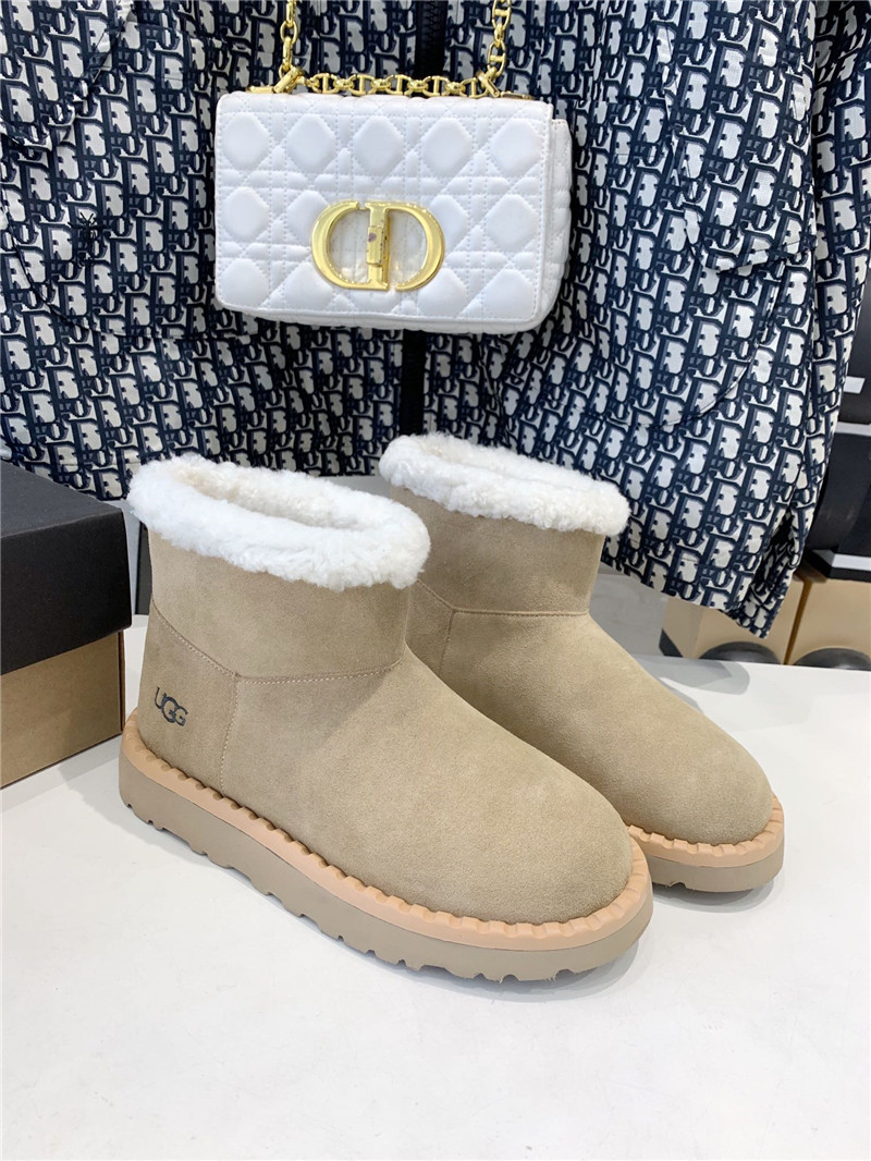 UGG Shearling Beige Suede Boots