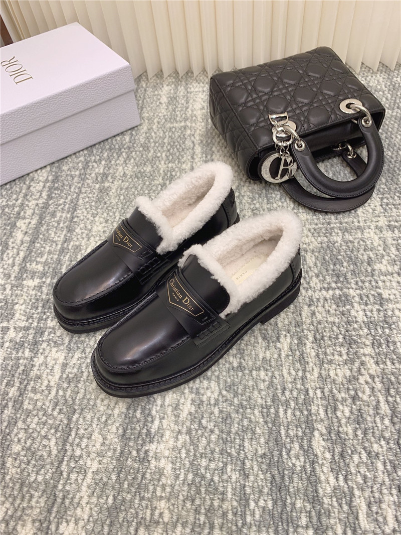 D10r new wool loafers