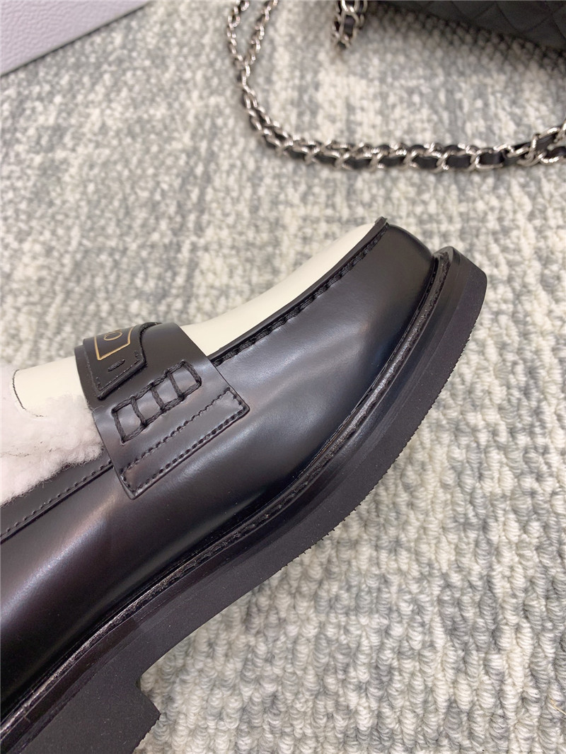 D10r new wool loafers