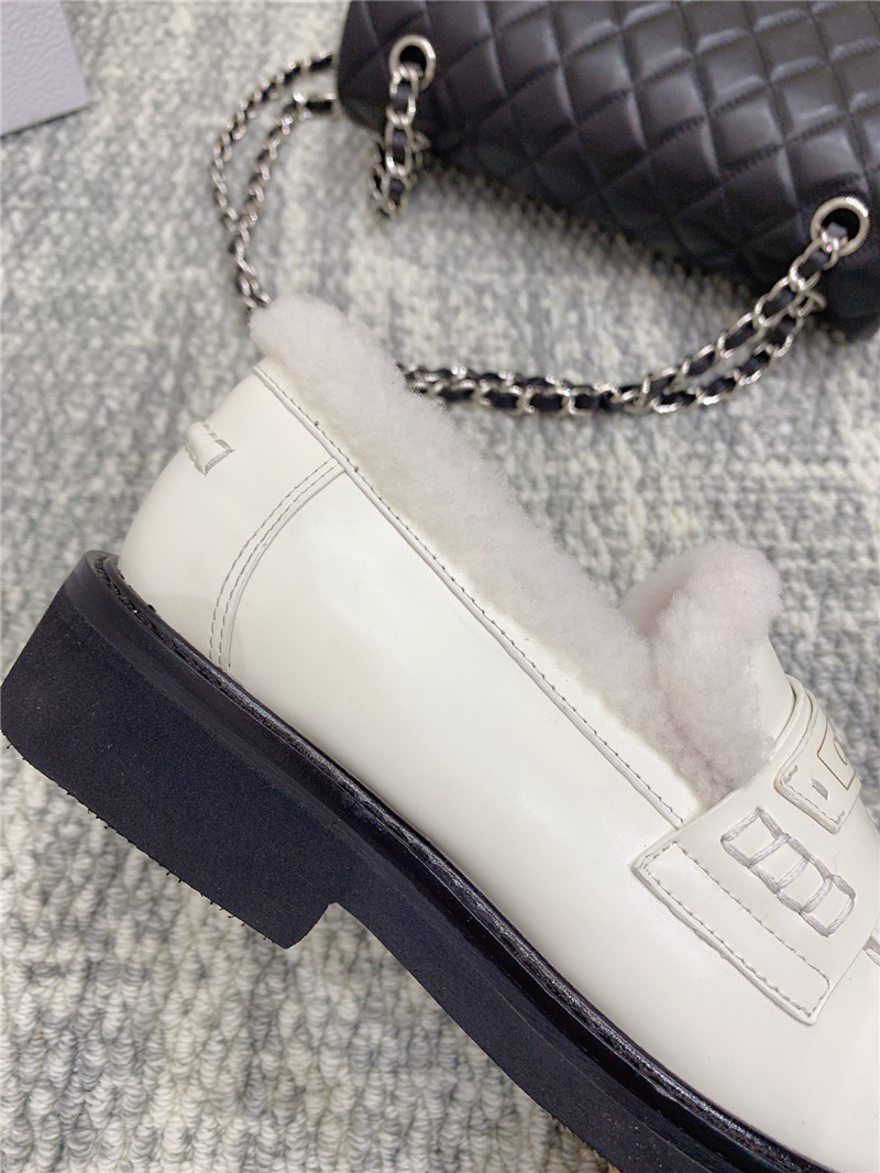 D10r new wool loafers