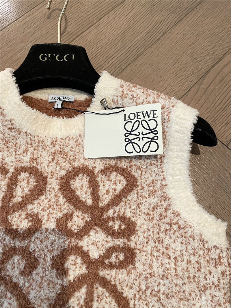 L0ew* logo jacquard knitted vest