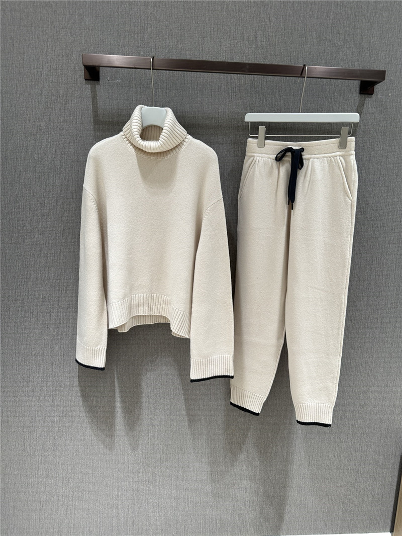 BC Bow British Threaded Cashmere Suit