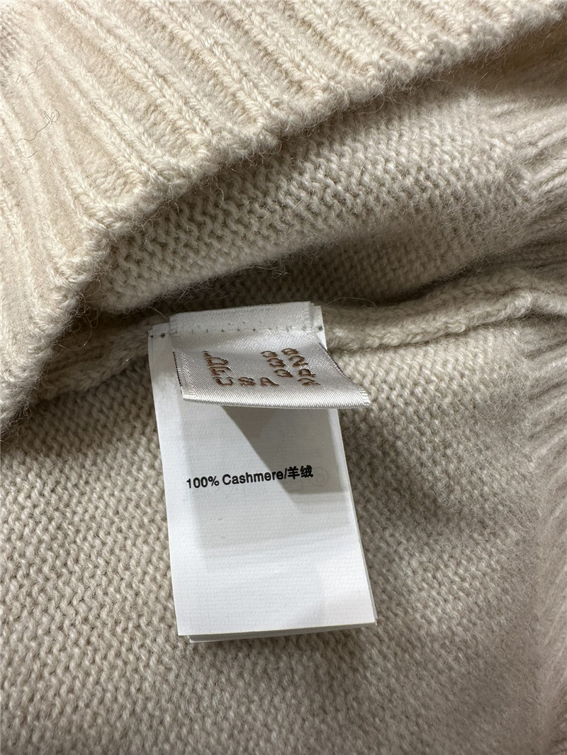 BC Bow British Threaded Cashmere Suit