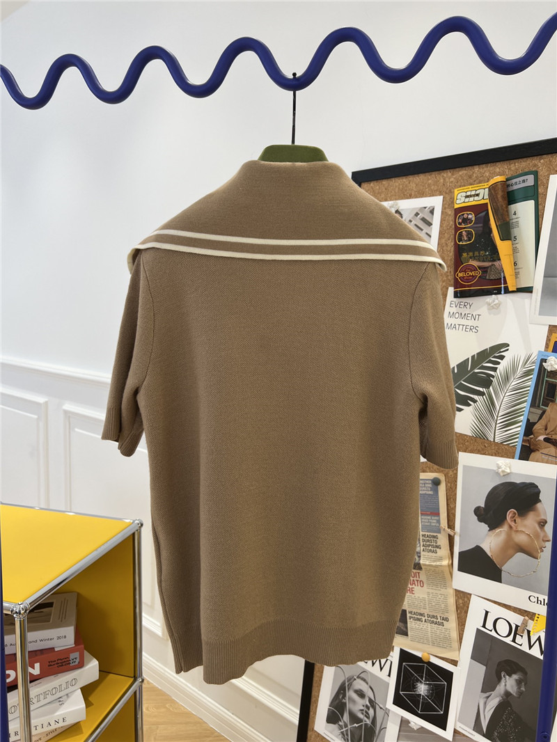 Gvc*1 horsebit shawl collar sweater