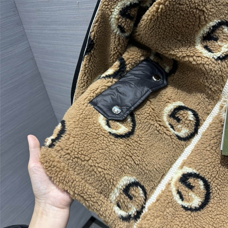 Gvc*1 sherpa zipped puffer jacket