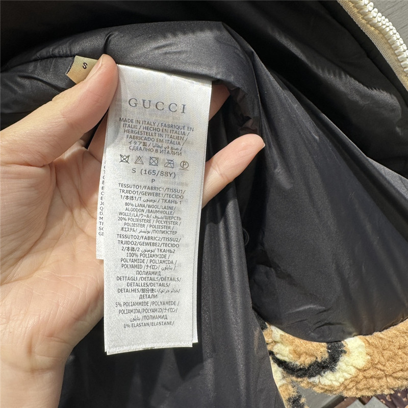 Gvc*1 sherpa zipped puffer jacket