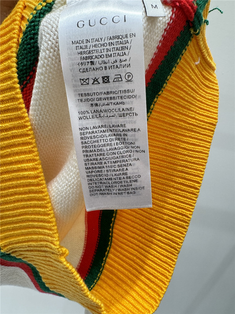 Gvc*1 logo contrast knitted sweater