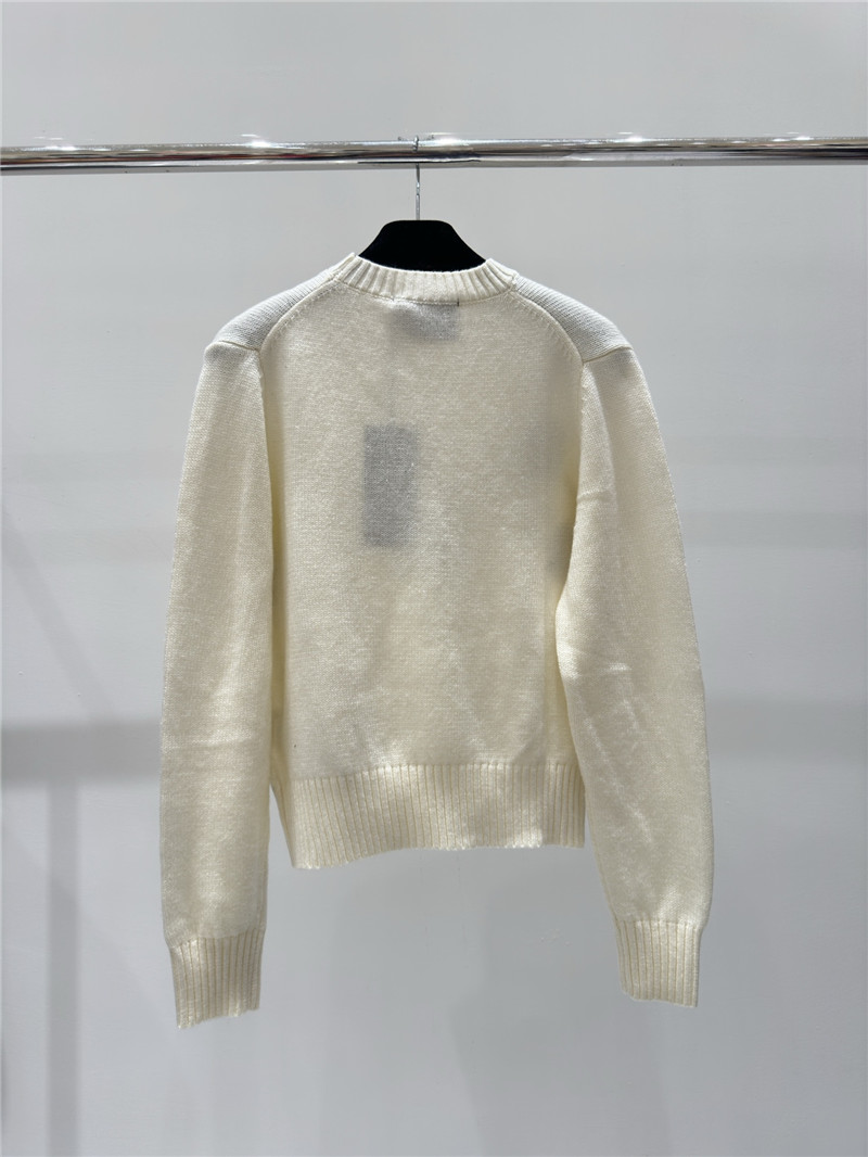 Gvc*1 logo embroidered knitted sweater in white