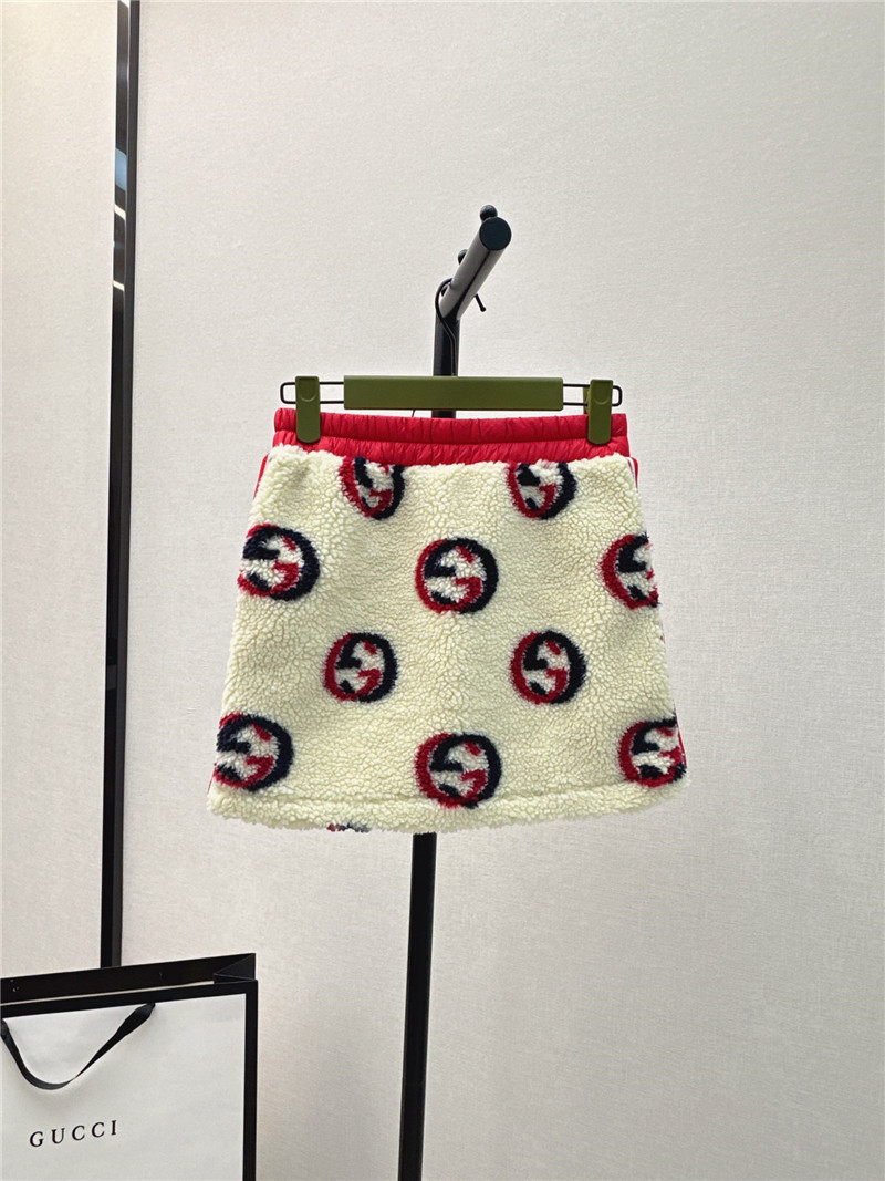 Gvc*1 lamb wool skirt