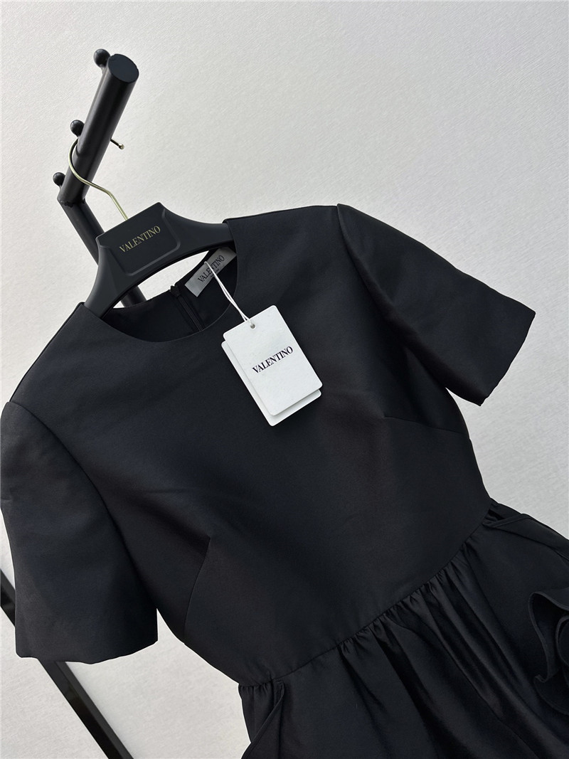 Va1e*ntin0 new black rose short sleeve dress