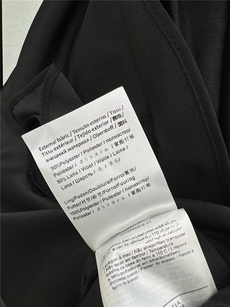 Va1e*ntin0 new black rose short sleeve dress