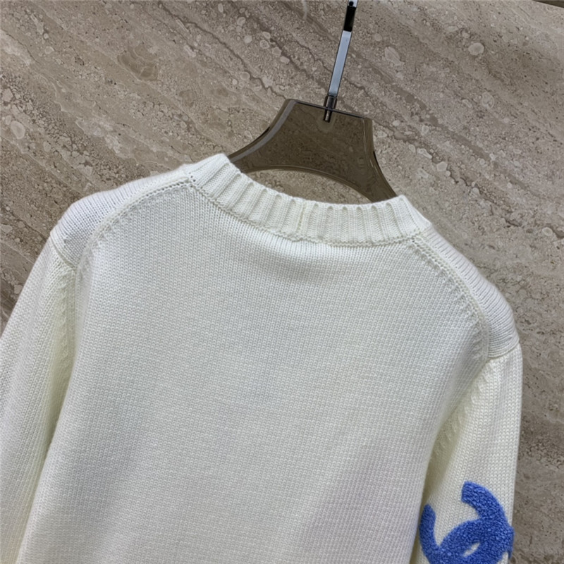 Ch**el colorful logo v-neck cardigan white