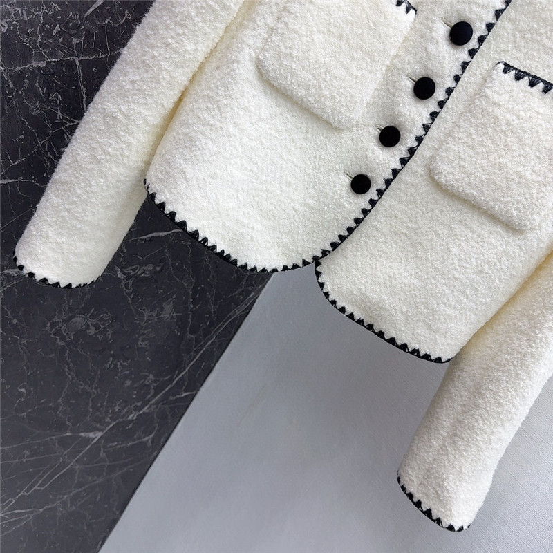 D10r wool jacket with contrast embroidered trim