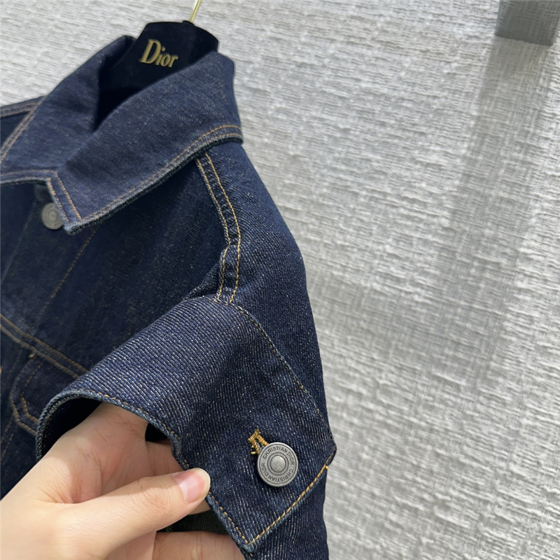D10r silhouette denim vest