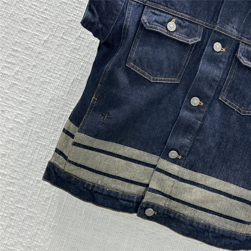 D10r silhouette denim vest