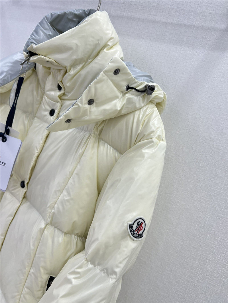 Moncler contrasting color hooded bread down jacket