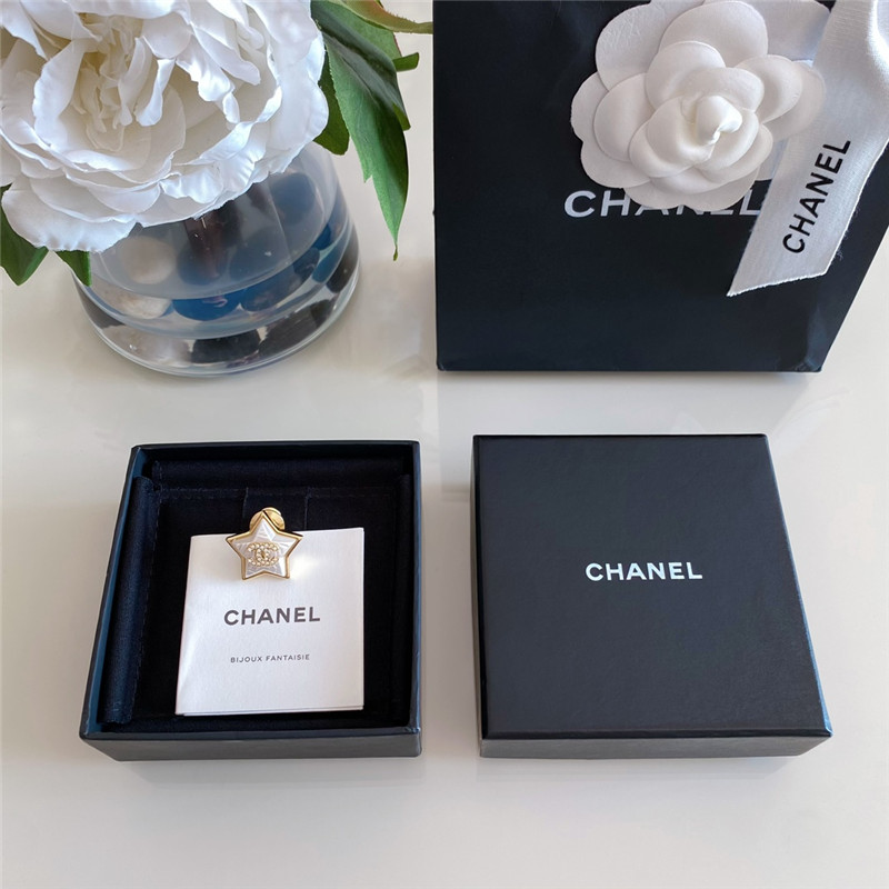 Chanel star full diamond double c brooch