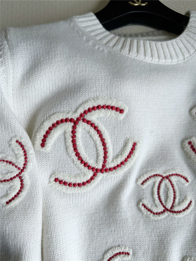 Ch**el logo round neck knitted sweater